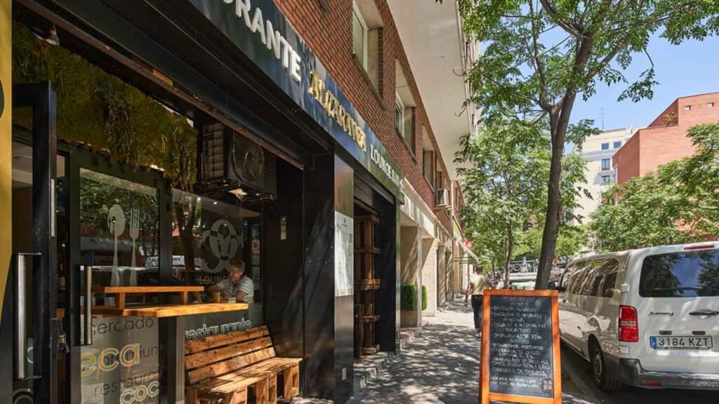 Calle-de-Castello,-83-1