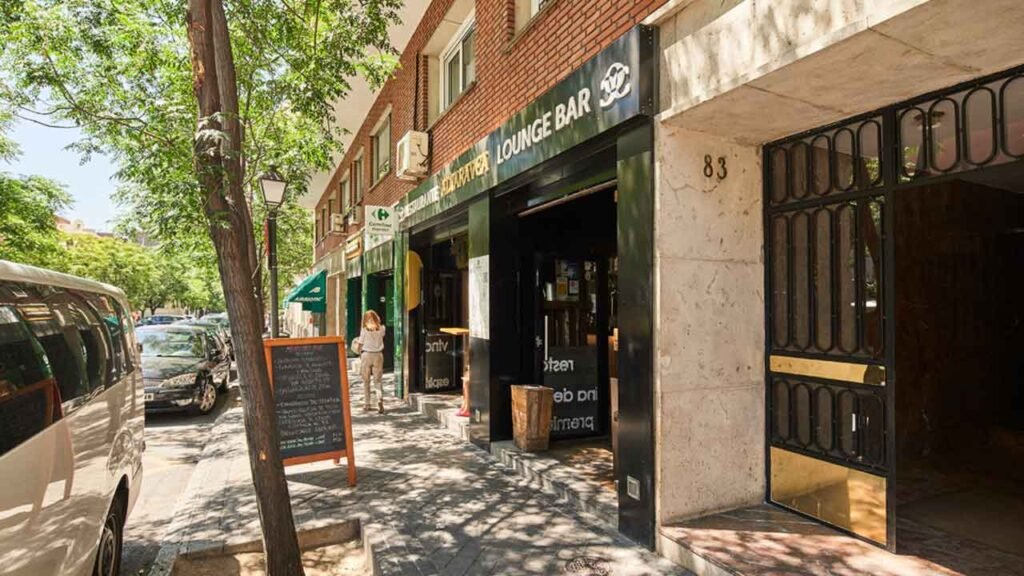 Calle-de-Castello,-83-3