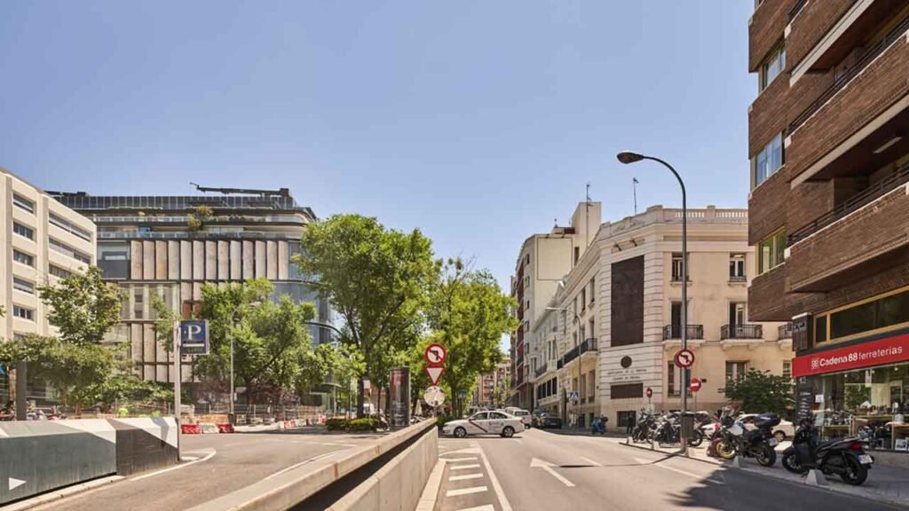 JUAN-BRAVO,-4-LOCAL-1-1