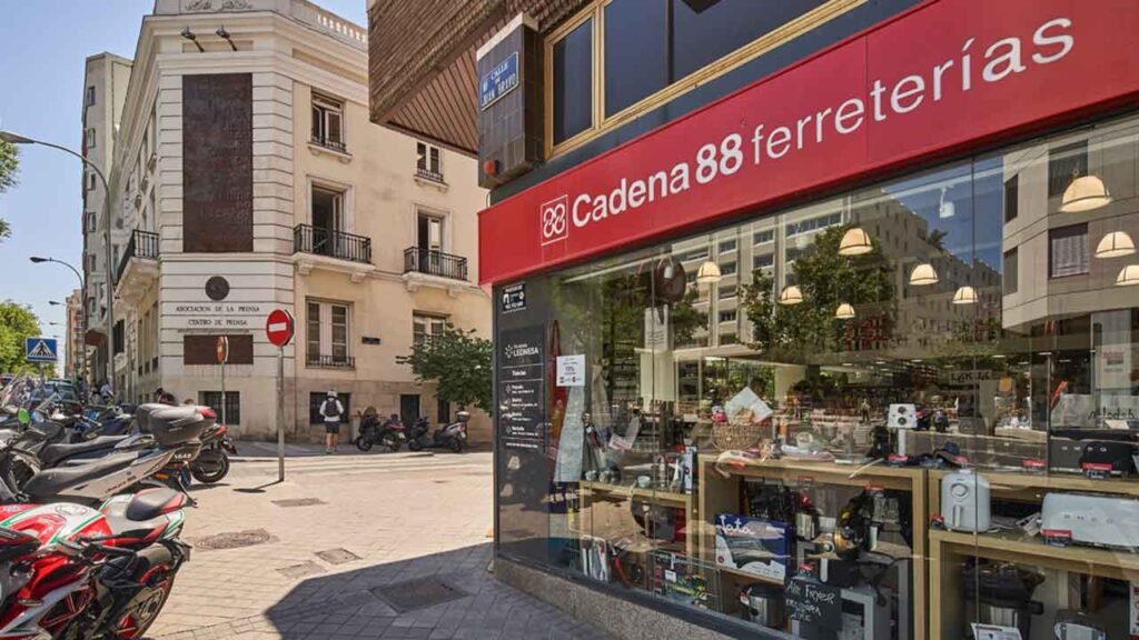 JUAN-BRAVO,-4-LOCAL-1-2